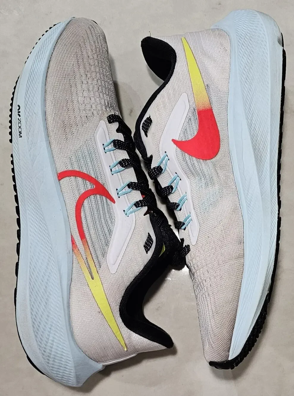 Nike Air Zoom Pegasus 39 White Crimson Volt Women's Size 7.5 Running Shoes